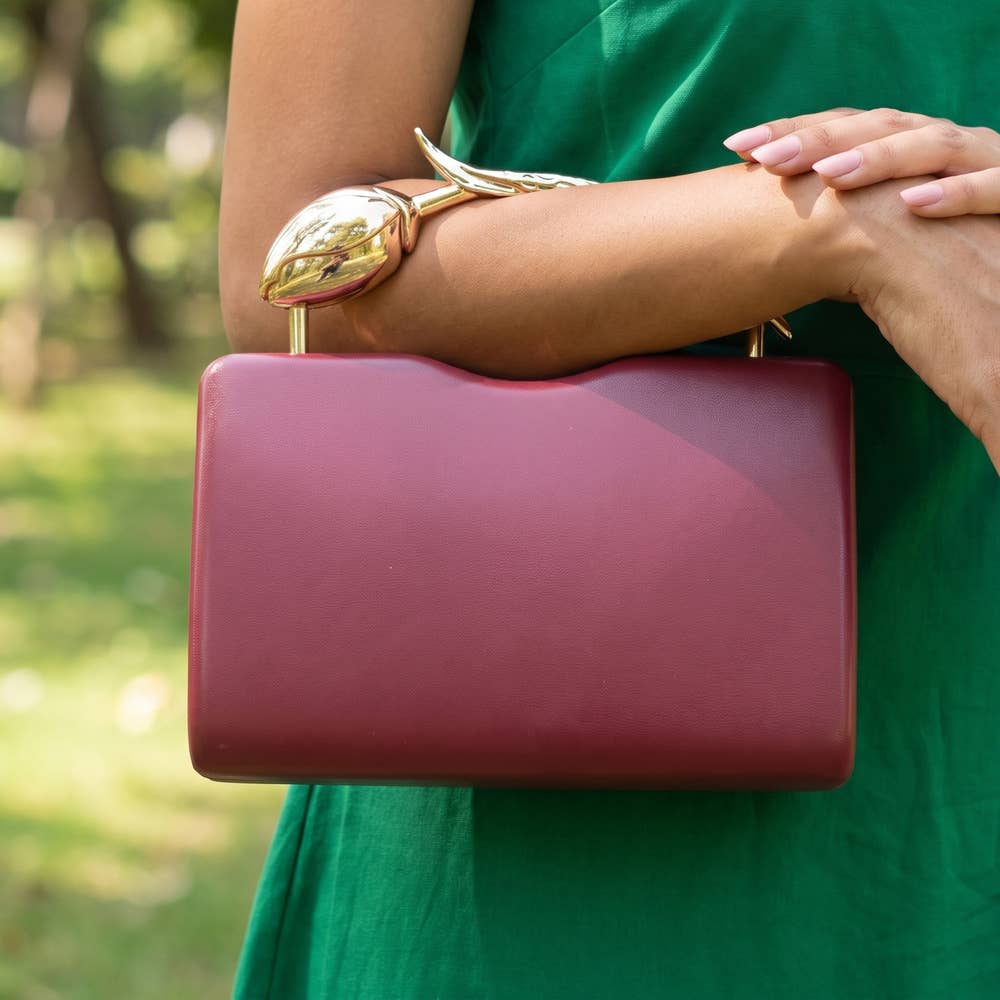 Sculpted Leaf Handle Hard Case Evening Clutch: IV