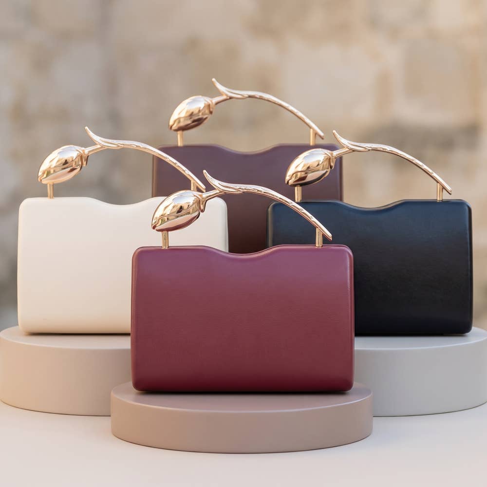 Sculpted Leaf Handle Hard Case Evening Clutch: BK